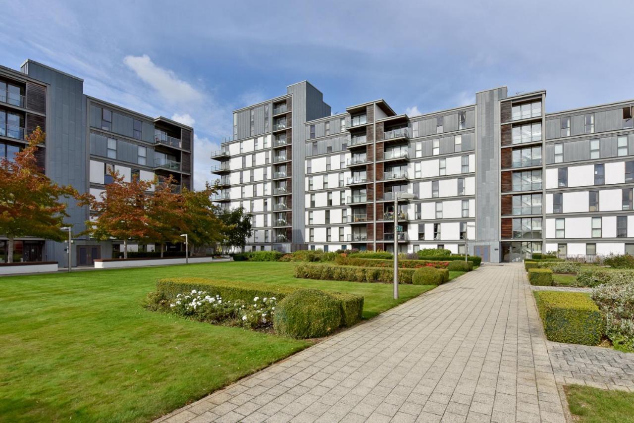 The Vizion Serviced Apartments From Pincott Properties - Free Parking, Private Balcony, And Wifi Milton Keynes Exterior foto