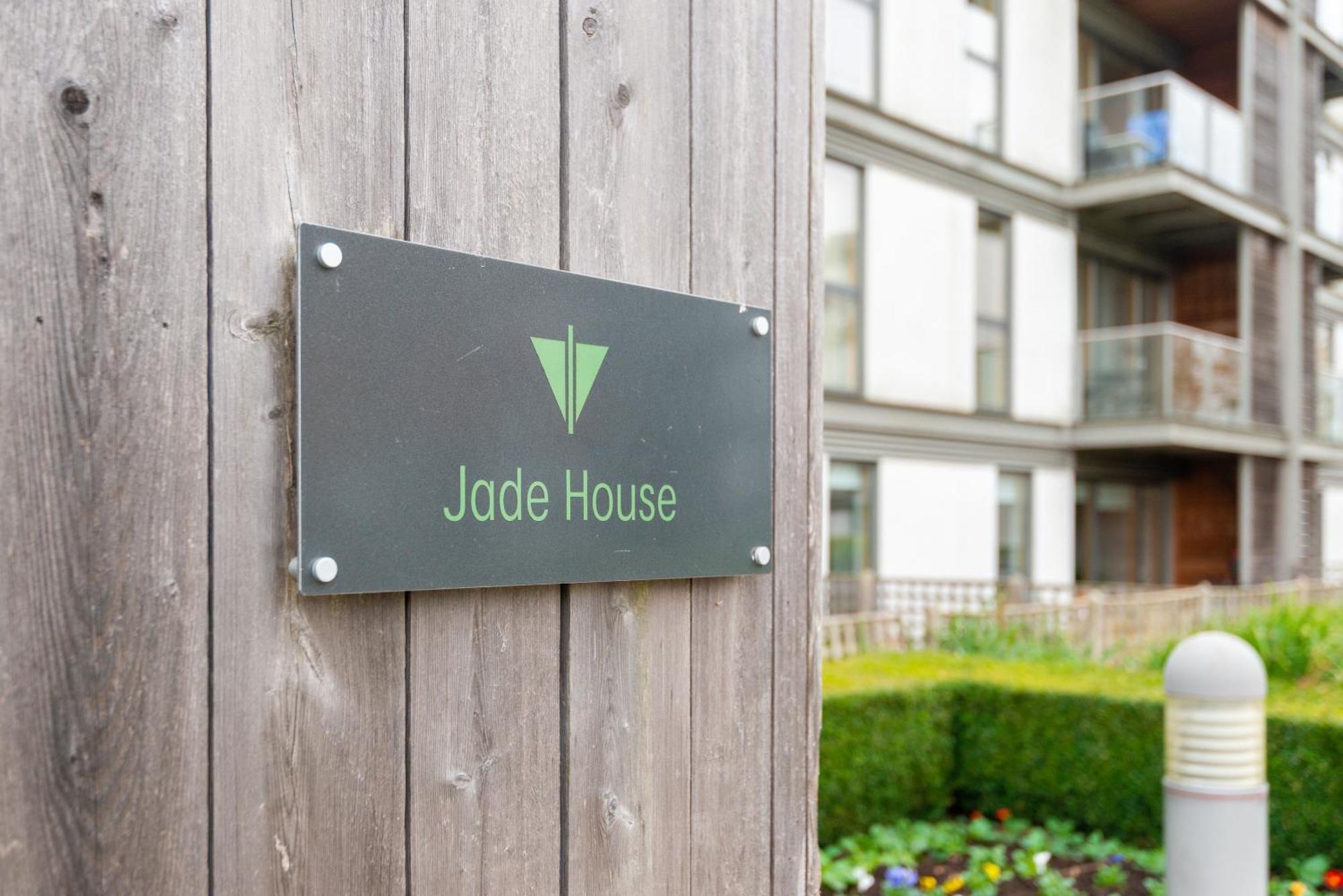 The Vizion Serviced Apartments From Pincott Properties - Free Parking, Private Balcony, And Wifi Milton Keynes Quarto foto