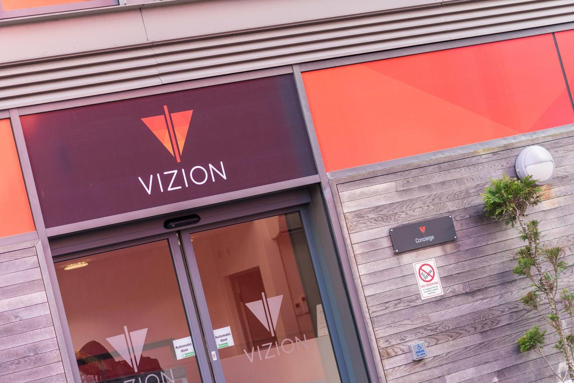 The Vizion Serviced Apartments From Pincott Properties - Free Parking, Private Balcony, And Wifi Milton Keynes Exterior foto